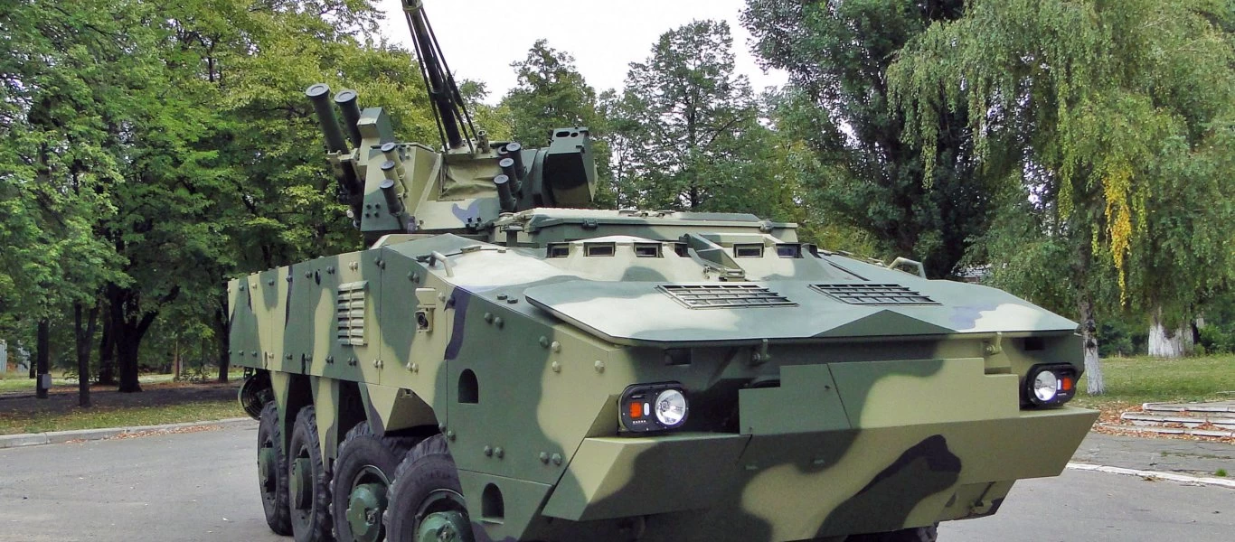 Αναβαθμισμένο τεθωρακισμένο BTS-4 παρουσίασε η Ουκρανία - Βασίζεται στο άρμα μάχης T-55